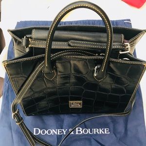Dooney & Bourke Tote